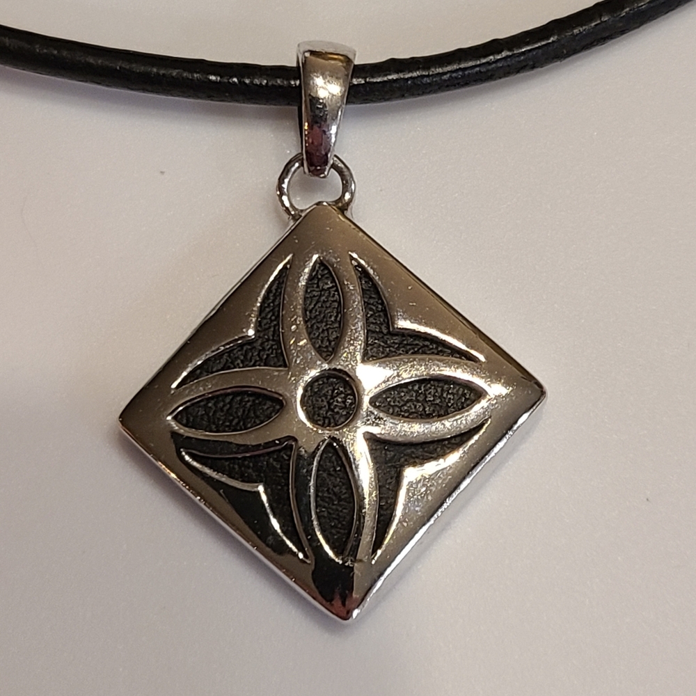 925 Vintage Celtic Cross Leather Necklace Sterling Silver Pendant Cord Estate
